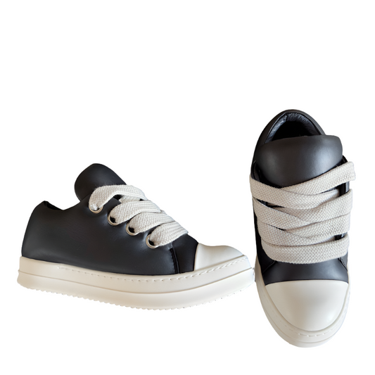 Rick Owens And White Low-top Sneakers - Black Unisex Streetwear Limited Edition - **Rick Owens Black and White Low-Top Sneakers: Modern Elegance and Superior Craftsmanship** Introducing the Rick