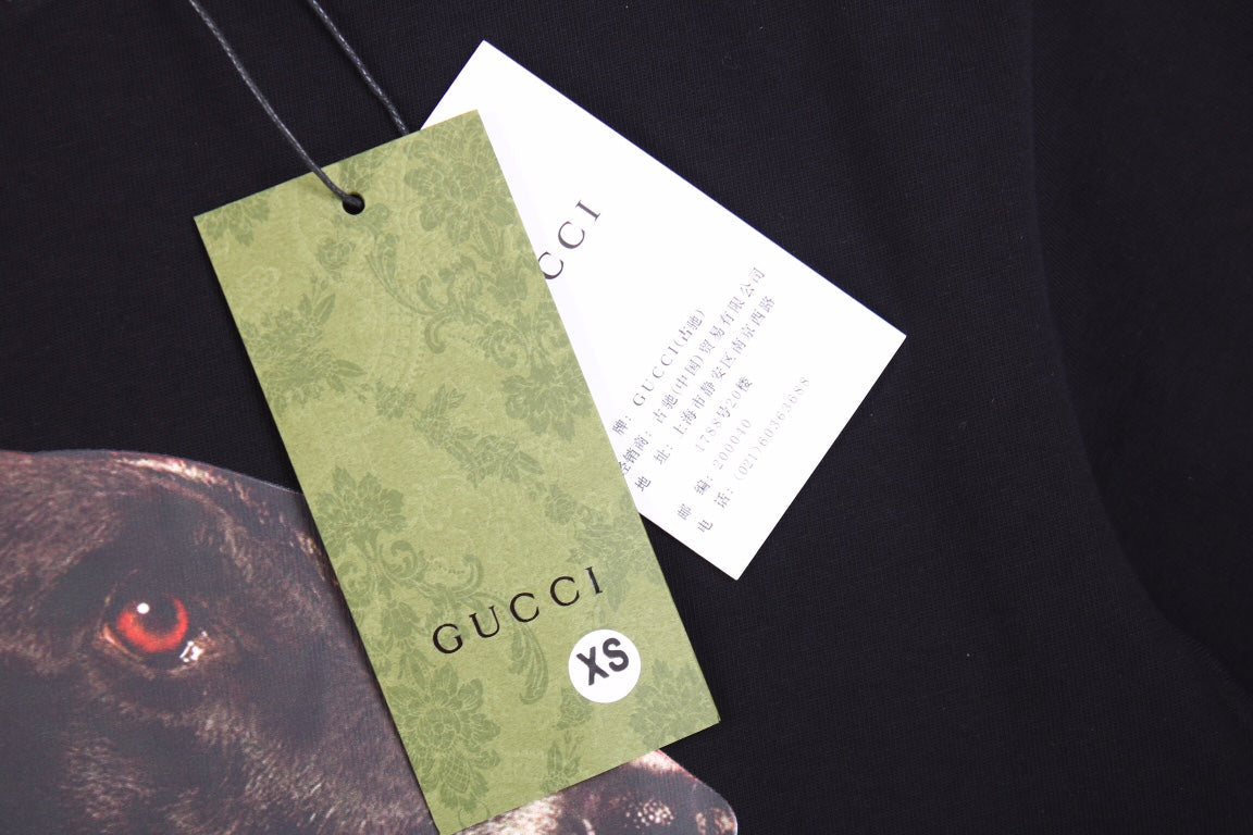 Camiseta Gucci con estampado de perro en negro