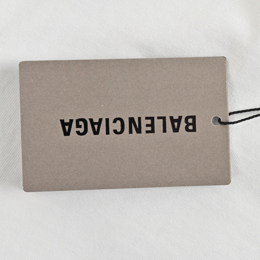 T-shirt blanc Balenciaga avec motif graphique audacieux