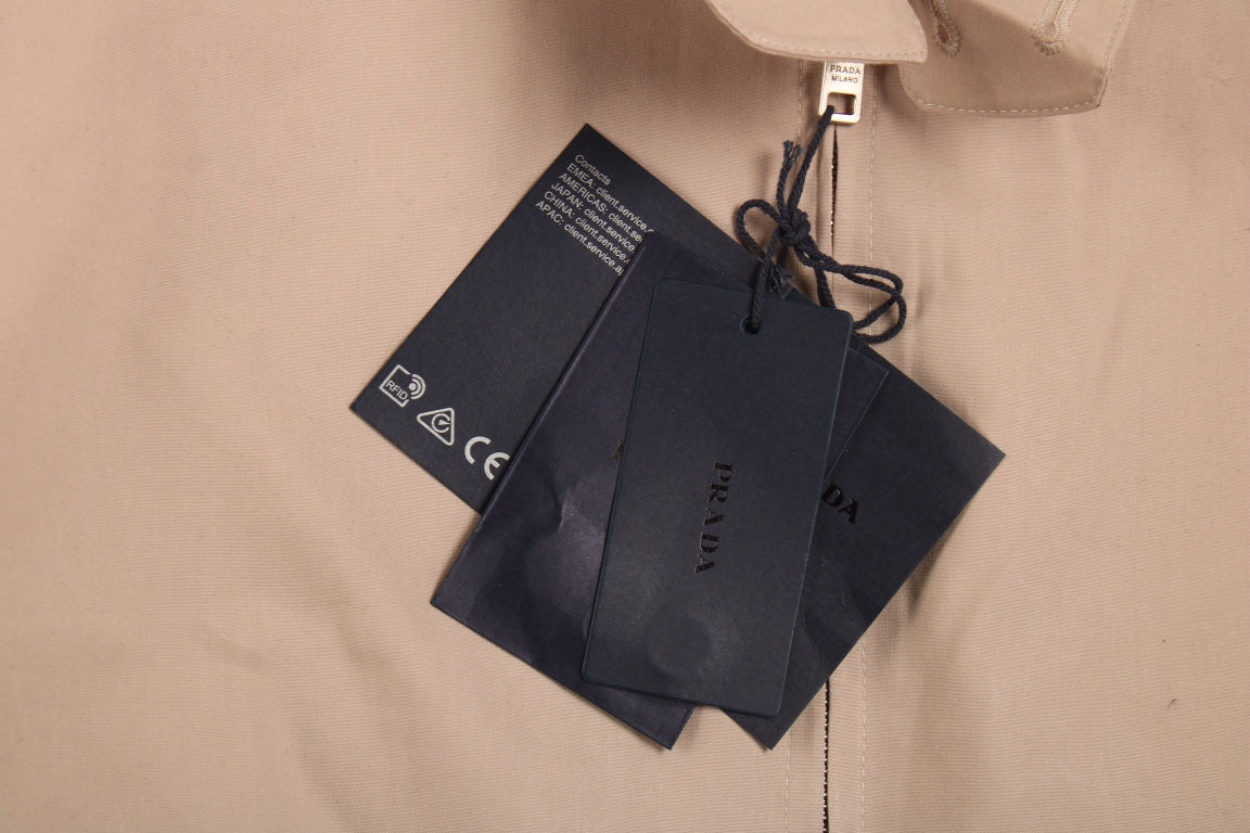 Chaqueta bomber beige de Dior