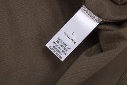 Camiseta con el logo de Fear of God Essentials - Color topo