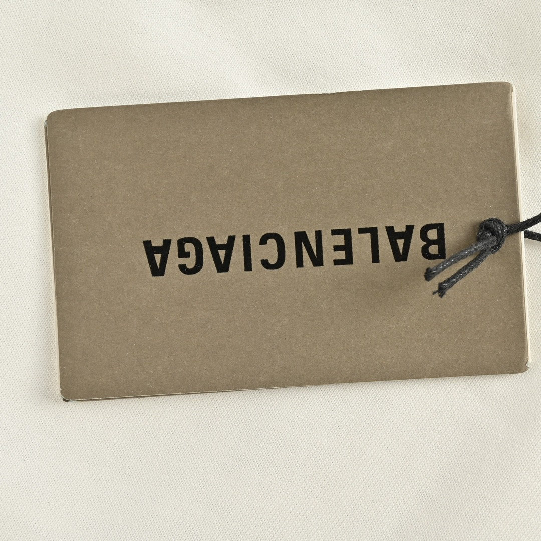 Camiseta Balenciaga con logo azul (blanca)