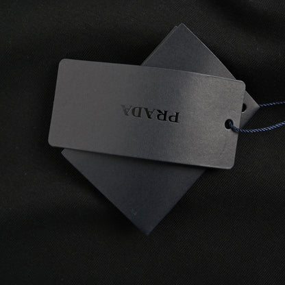 T-shirt noir Prada avec poches géométriques