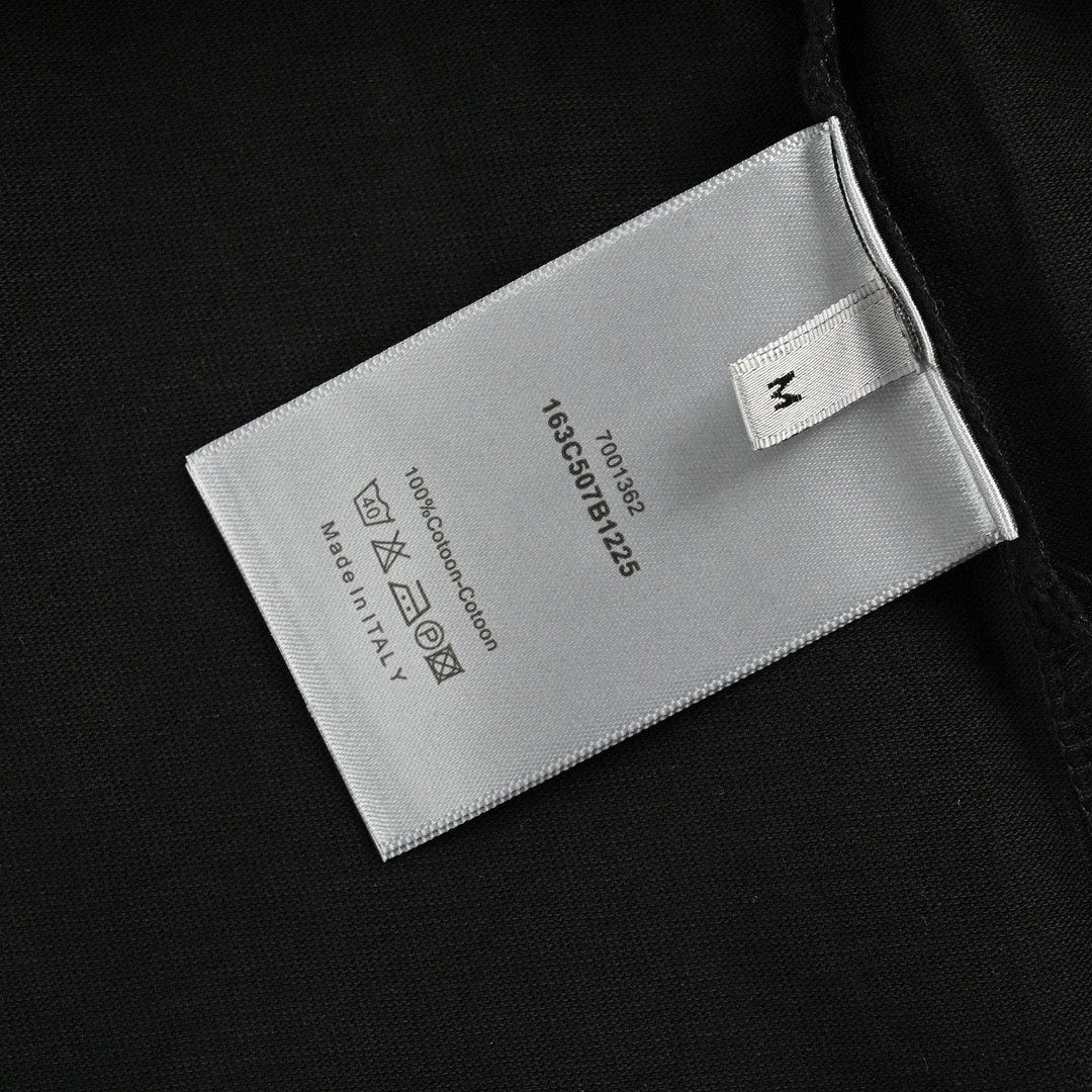 Camiseta con el logo de Dior (negra)