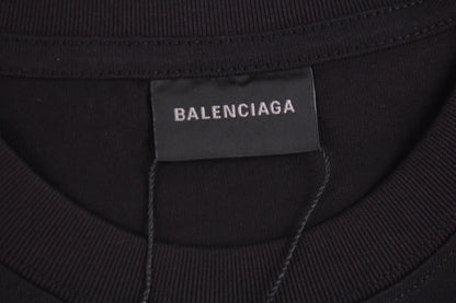 CAMISETA MINIMALISTA NEGRA DE BALENCIAGA