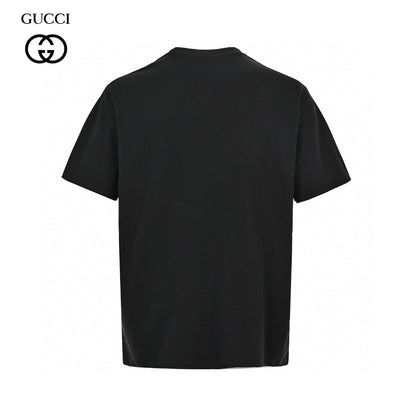 Gucci Snowboarder Graphic T-shirt - Black Unisex Streetwear Limited Edition - <span>This Gucci t-shirt features a bold graphic design of a snowboarder in action against a