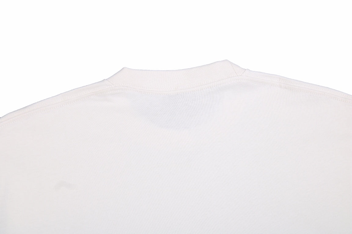 BALENCIAGA Minimalist T-shirt - White Unisex Streetwear Limited Edition - The BALENCIAGA MINIMALIST T-SHIRT WHITE - REPLICA is the epitome of understated luxury , offering