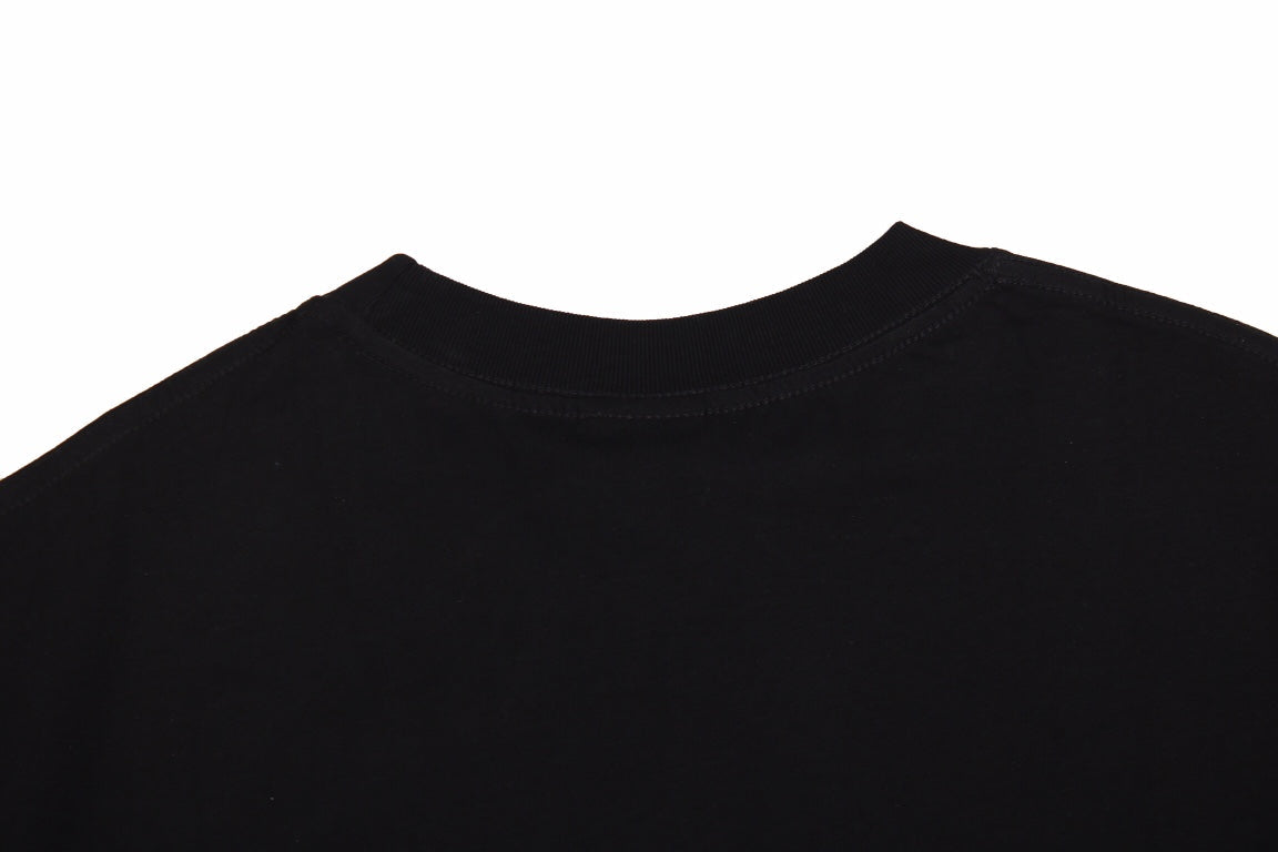 Camiseta negra con el logo de Balenciaga Toronto