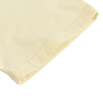 Camiseta color crema con logo GG entrelazado de Gucci.