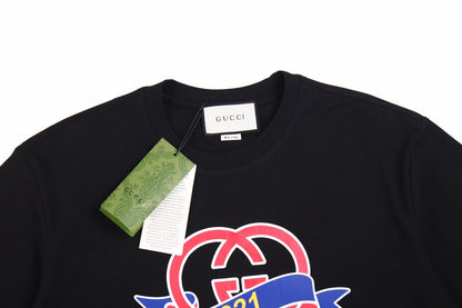 Gucci 1921 Logo T-shirt - Black Unisex Streetwear Limited Edition - <p dir='ltr'><span>Black t-shirt featuring a bold 'GUCCI' logo with a retro-inspired '1921' banner design