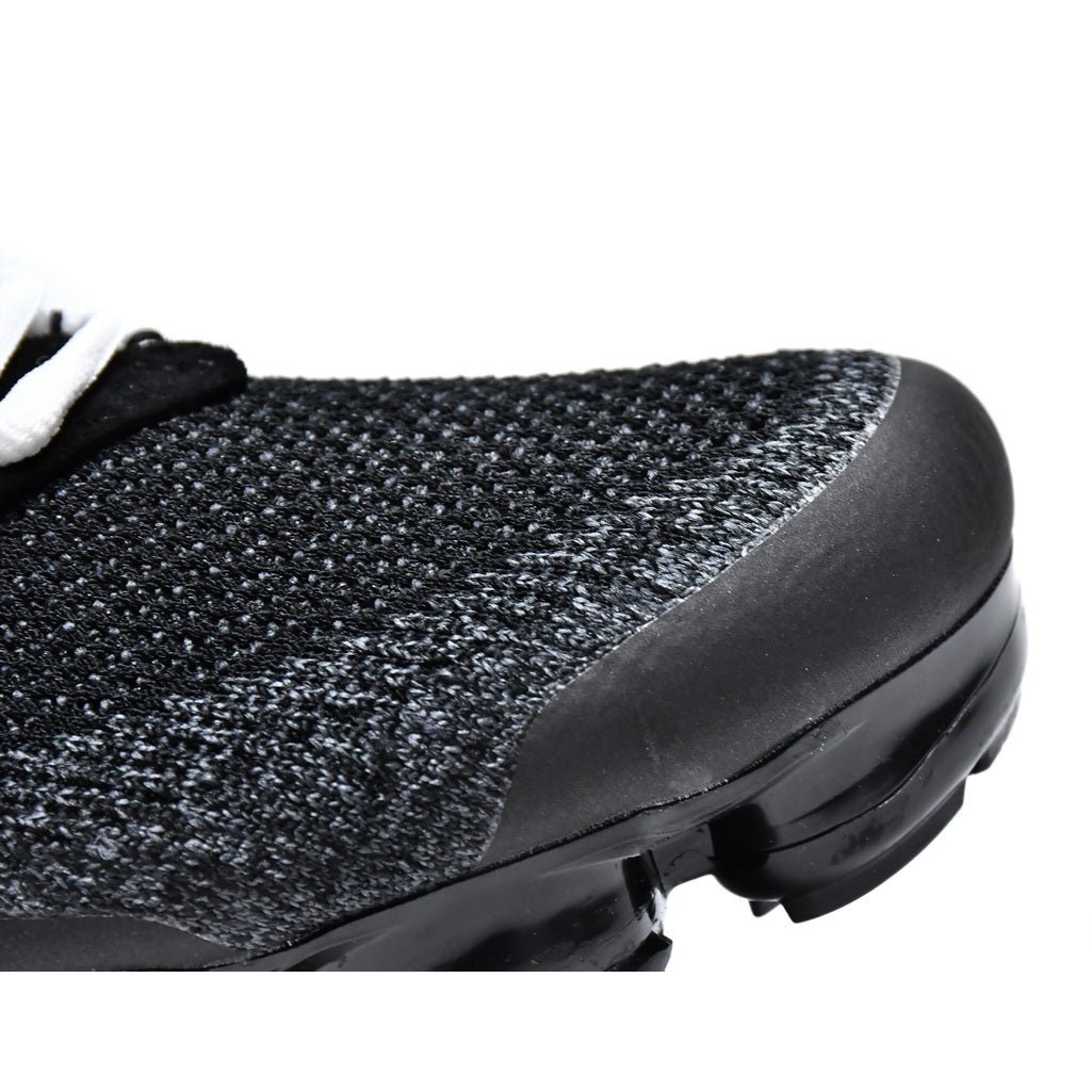 NIKE Air Vaporma - - Off-white - Black Unisex Streetwear Limited Edition - Unleash the avant-garde fusion of sport and street culture with the Nike Air VaporMax x