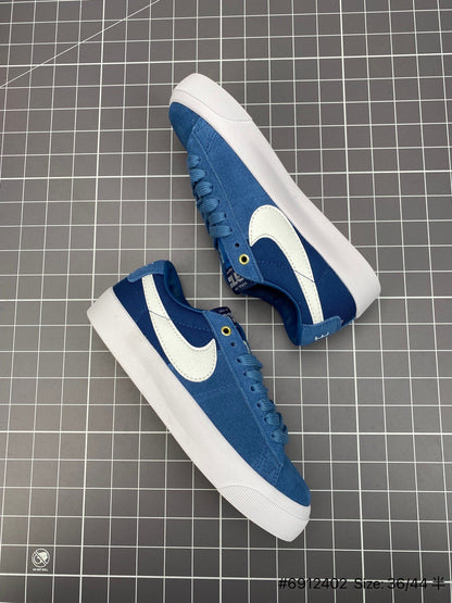 Nike Blazer Low'1977 Sb Gt - White Unisex Streetwear Limited Edition - The Nike Blazer Low '1977 SB GT in Blue and White is a versatile sneaker
