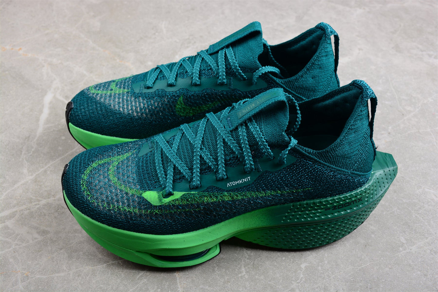 Zoom Alphafly Ne - T% 2 Shoes - Green Unisex Streetwear Limited Edition - Introducing the Zoom Alphafly NEXT%, a game-changer in the world of running shoes. This dynamic