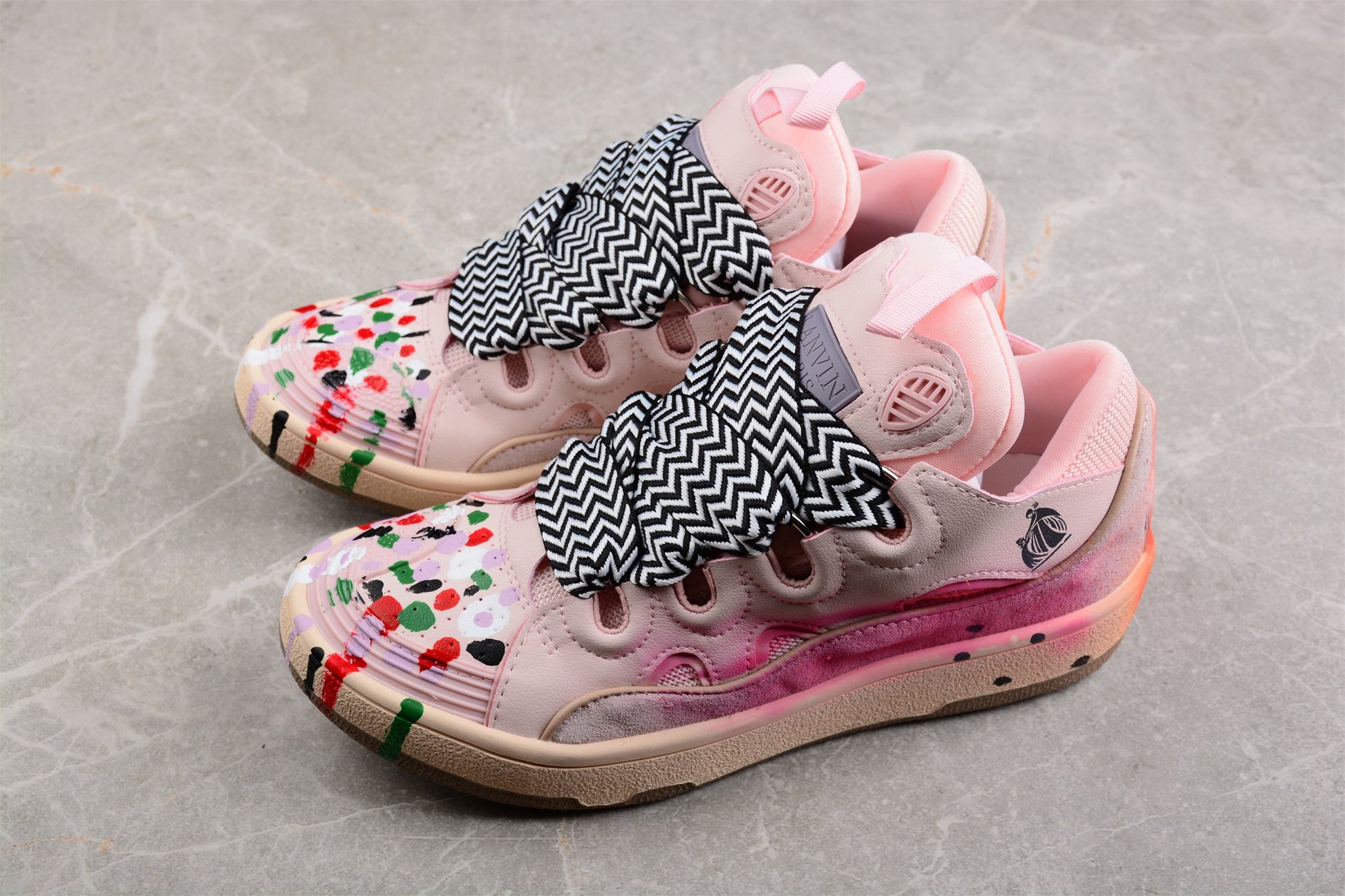 Vibrant Low Top Sneakers - Pink Unisex Streetwear Limited Edition - ### Vibrant Pink Low Top Sneakers Make a bold fashion statement with these vibrant Pink