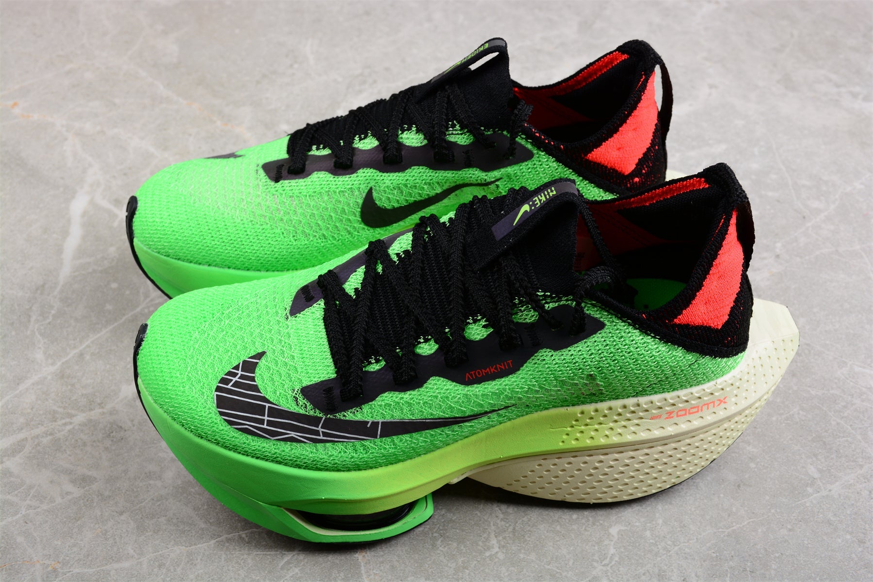 Zoom Alphafly Ne - T% 2 Green And - Black Unisex Streetwear Limited Edition - Introducing the Nike Zoom Alphafly NEXT% in a vibrant green and black colorway, designed for