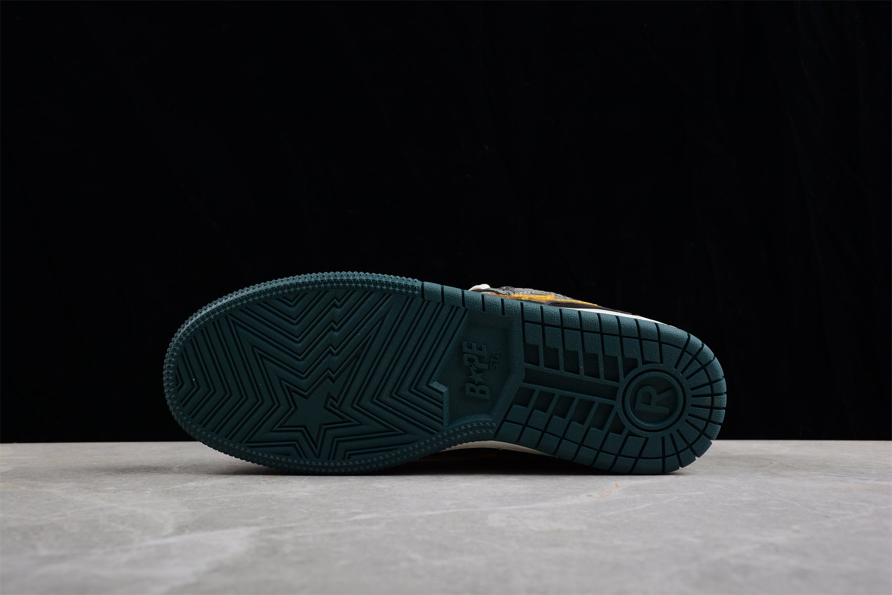 BAPE Sta Low-top Sneakers In And Yellow - Green Unisex Streetwear Limited Edition - **BAPE STA Low-Top Sneakers in Green and Yellow** Step into a world of vibrant style