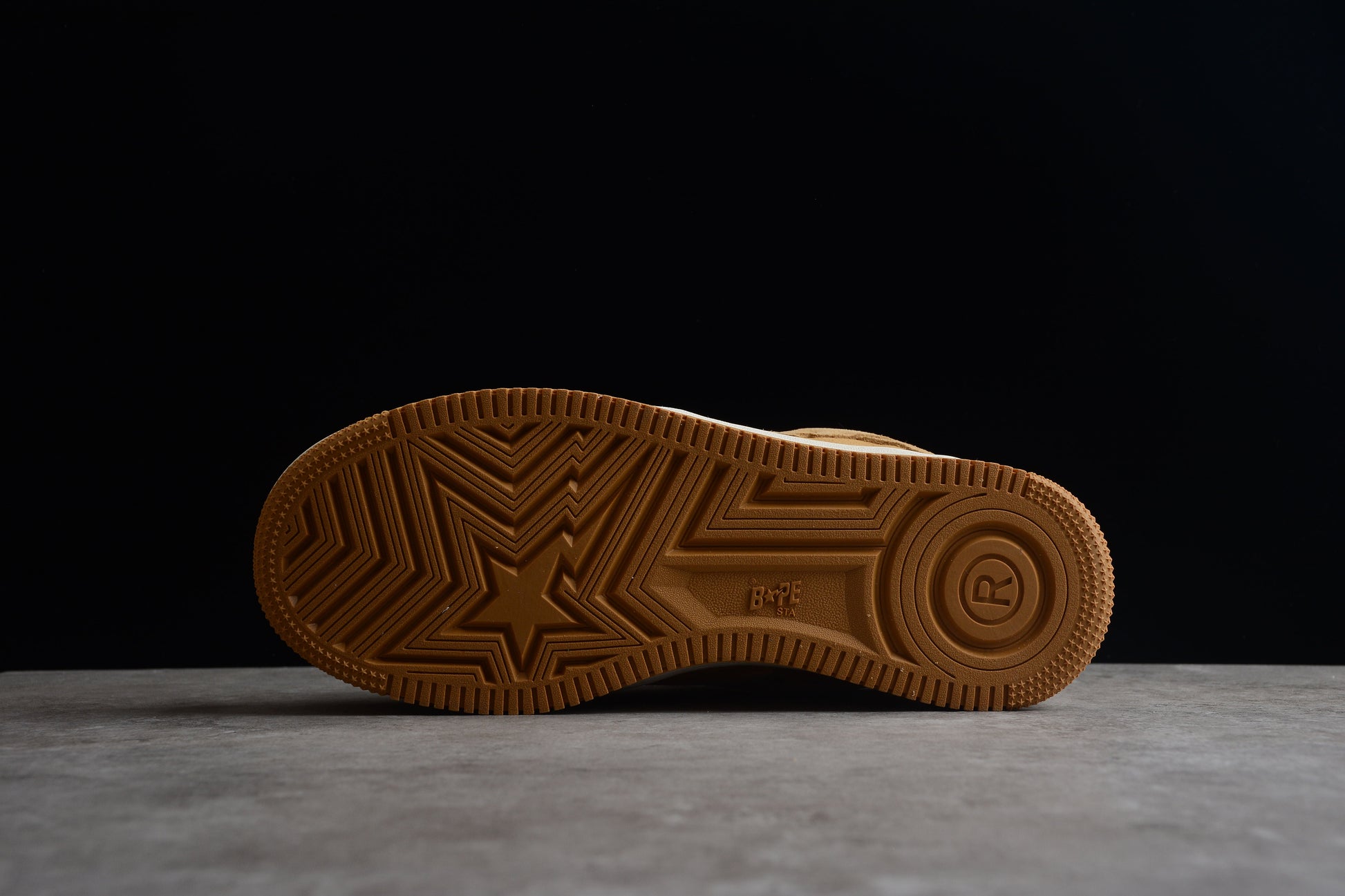BAPE Sta Low-top Tan Suede Sneakers - Red Unisex Streetwear Limited Edition - **BAPE STA Low-Top Tan Suede Sneakers** Introducing the BAPE STA Low-Top Tan Suede Sneakers, a