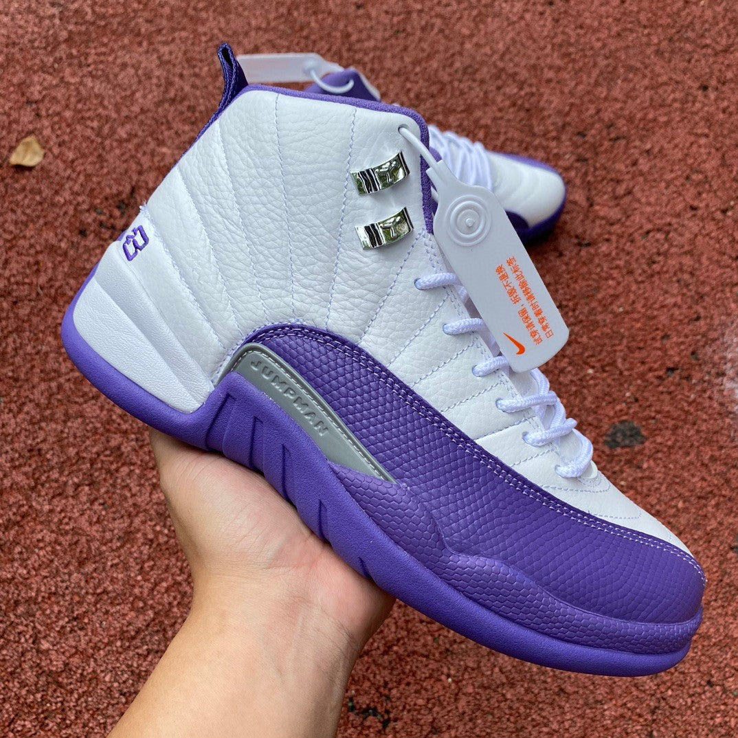 Jordan 12 Retro 'white - Concord' Sneakers Unisex Streetwear Limited Edition - **Product Description: Air Jordan 12 Retro 'White/Concord'** The Air Jordan 12 Retro 'White/Concord' is a