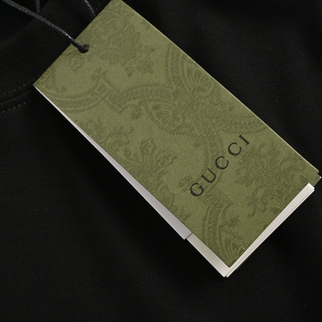 Camiseta negra Gucci con estampado de dragón