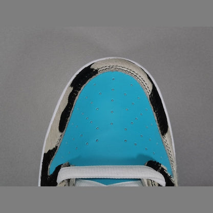 NIKE Sb Dunk Low - Ben & Jerry's Chunky Dunky - Red Unisex Streetwear Limited Edition