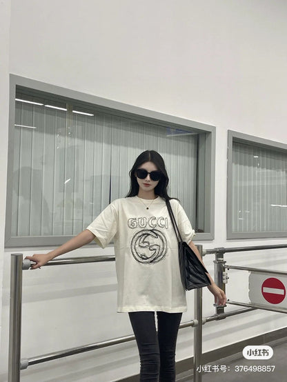 Camiseta Gucci - Logotipo garabateado