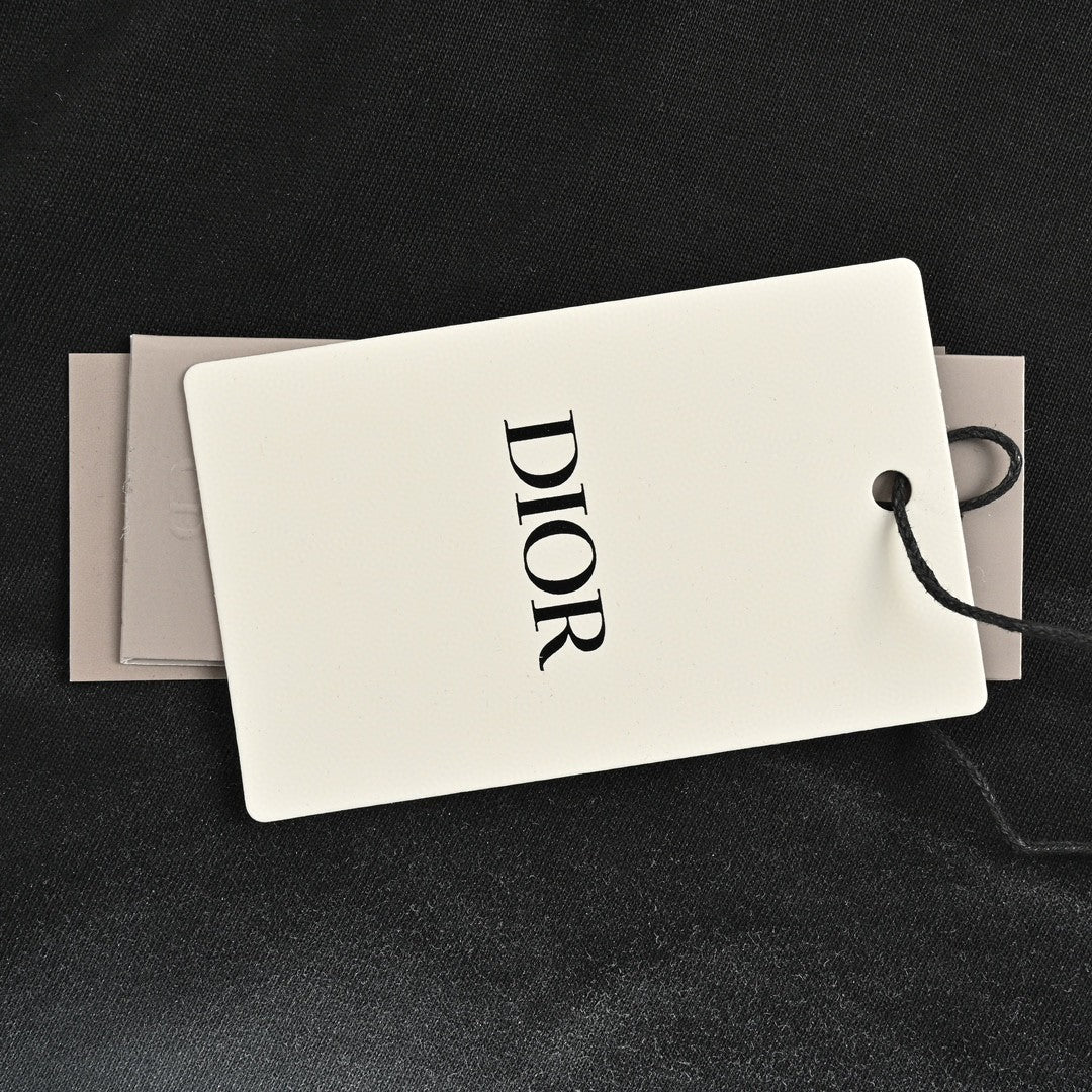 Camiseta con el logo artístico de Dior (negra)