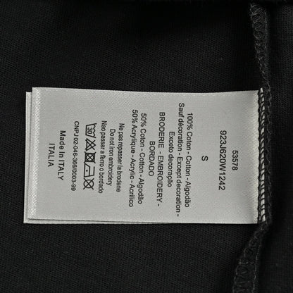 Camiseta Dior con diseño de garabatos