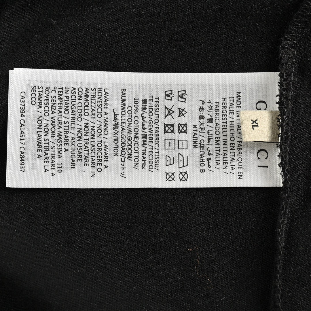 Camiseta negra adornada de Gucci