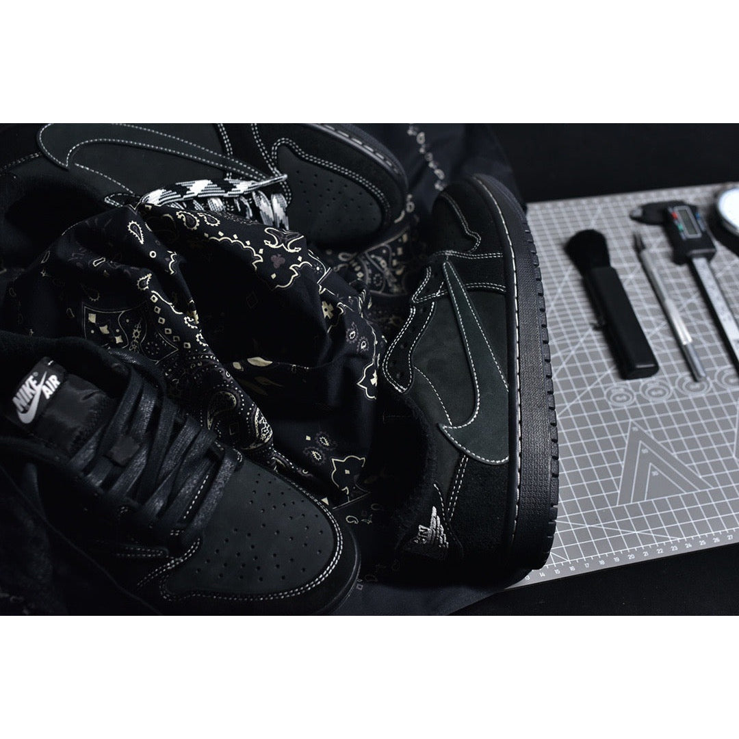 JORDAN 1 Low - Travis Scott Phantom - Black Unisex Streetwear Limited Edition