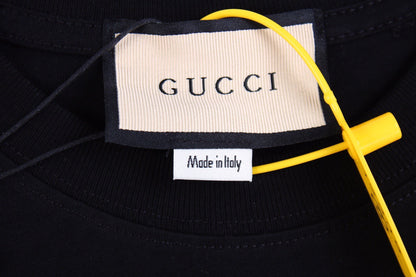 Gucci T-shirt With Embroidered Cities Unisex Streetwear Limited Edition - <p dir='ltr'><span>Black t-shirt featuring subtle embroidered text with the cities 'FIRENZE-ROMA-MILANO-NEW YORK' under the