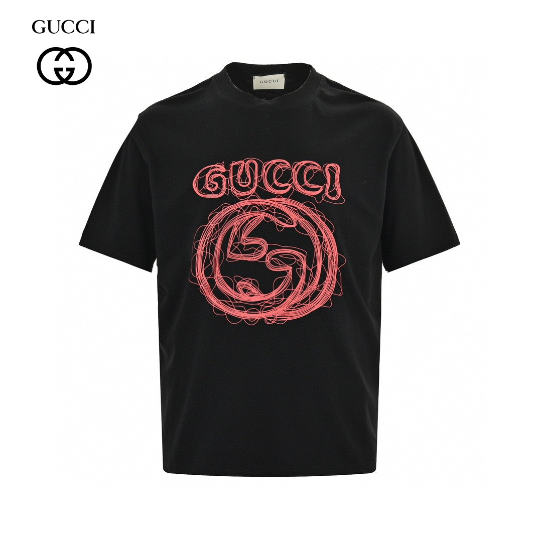 Gucci T-shirt - Scribble Logo - Black Unisex Streetwear Limited Edition - <span>This Gucci t-shirt features a distinctive design with the iconic Gucci logo in a scribble