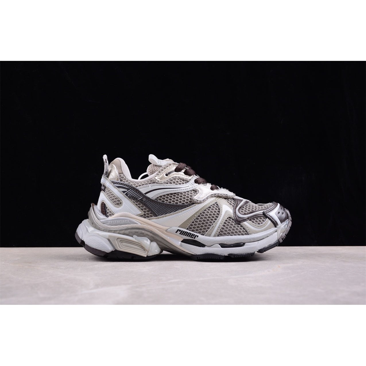 BALENCIAGA Runner - Taupe Mi - Sneakers - Red Unisex Streetwear Limited Edition - Introducing the BALENCIAGA Runner in Taupe Mix, a sophisticated fusion of style and performance. These