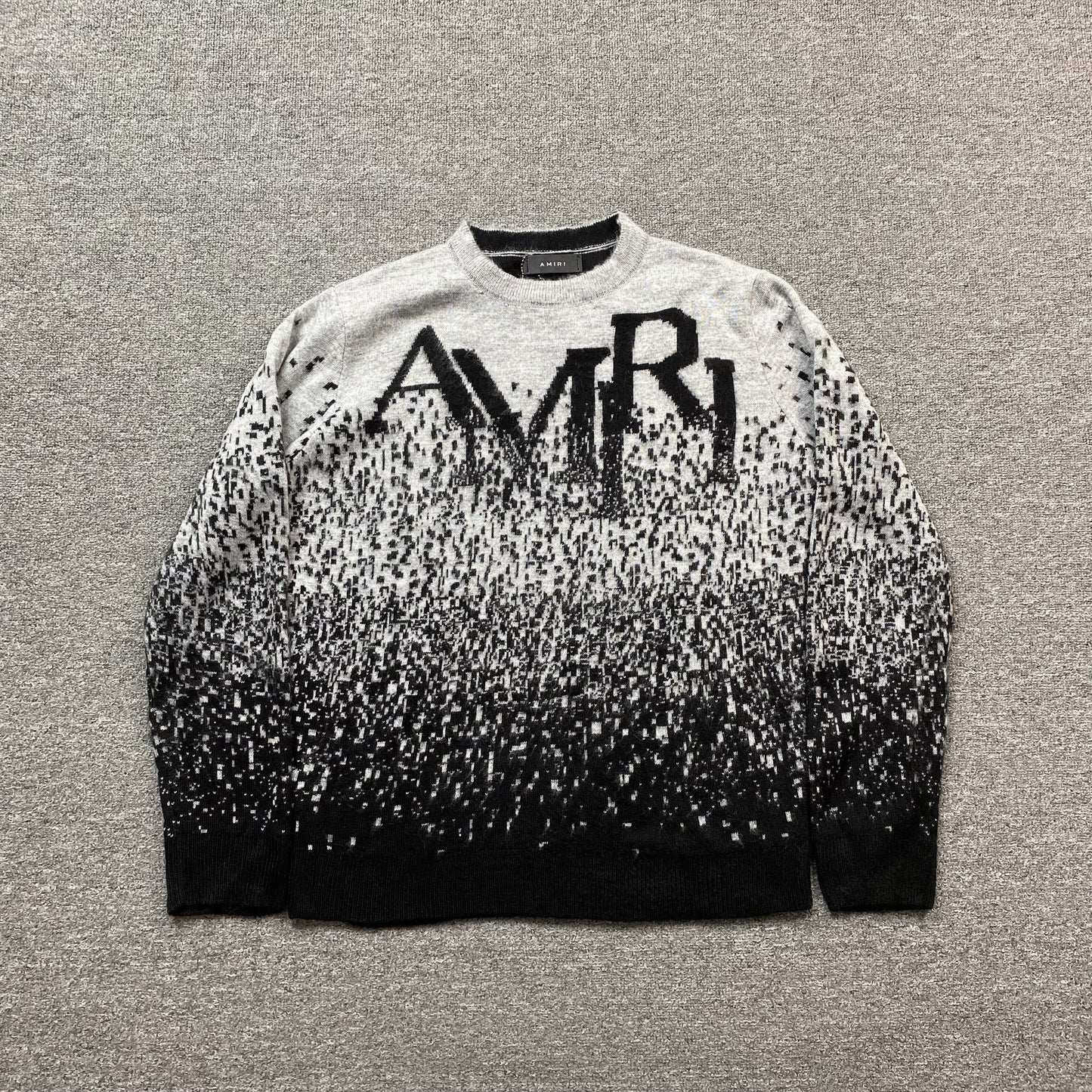 AMIRI Staggered Gradiant Crewneck Grey T-Shirt Unisex Streetwear Limited Edition - The AMIRI STAGGERED GRADIENT CREWNECK GREY - REPLICA combines luxury craftsmanship with bold streetwear aesthetics