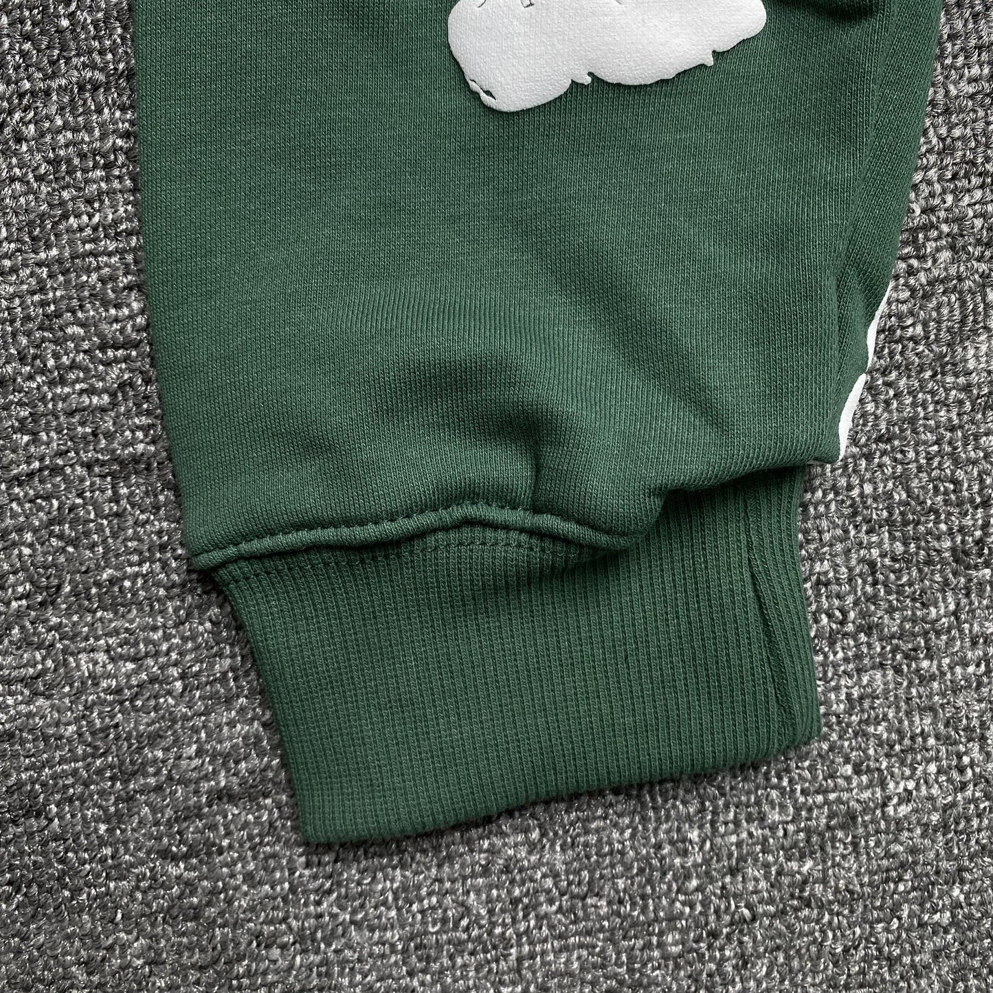 Sudadera con capucha y corona de algodón con lágrimas de mezclilla verde