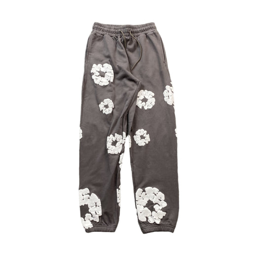 DENIM Tears Cotton Wreath Sweatpants Olive - Red Unisex Streetwear Limited Edition - The Denim Tears Cotton Wreath Sweatpants Olive Replica deliver the perfect balance of comfort and