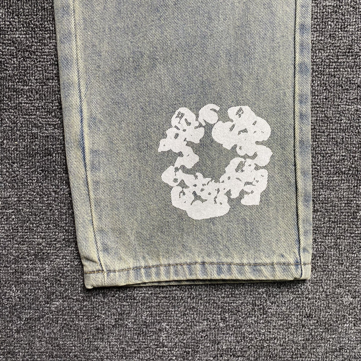 DENIM TEARS x LEVI'S DIRTY WASH WREATH JEANS LAVADO CLARO