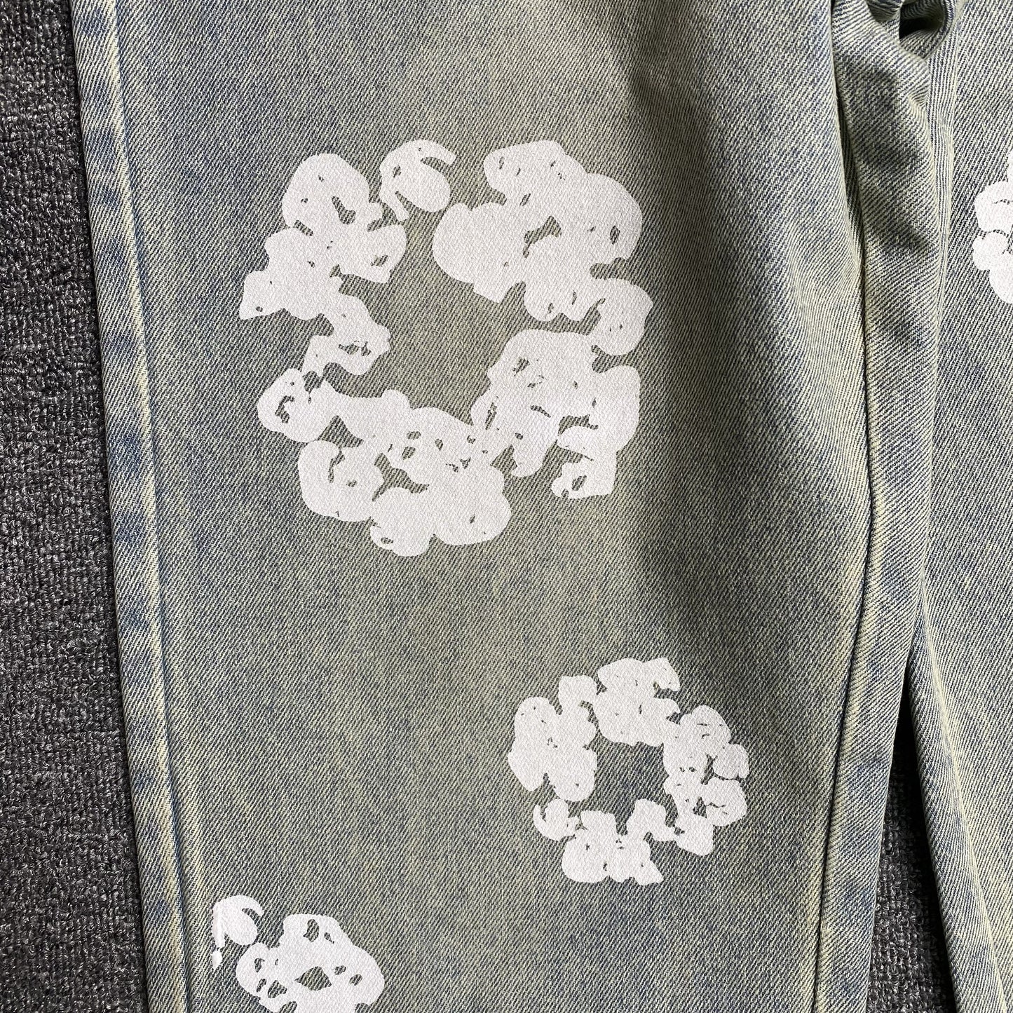 DENIM TEARS x LEVI'S DIRTY WASH WREATH JEANS LAVADO CLARO