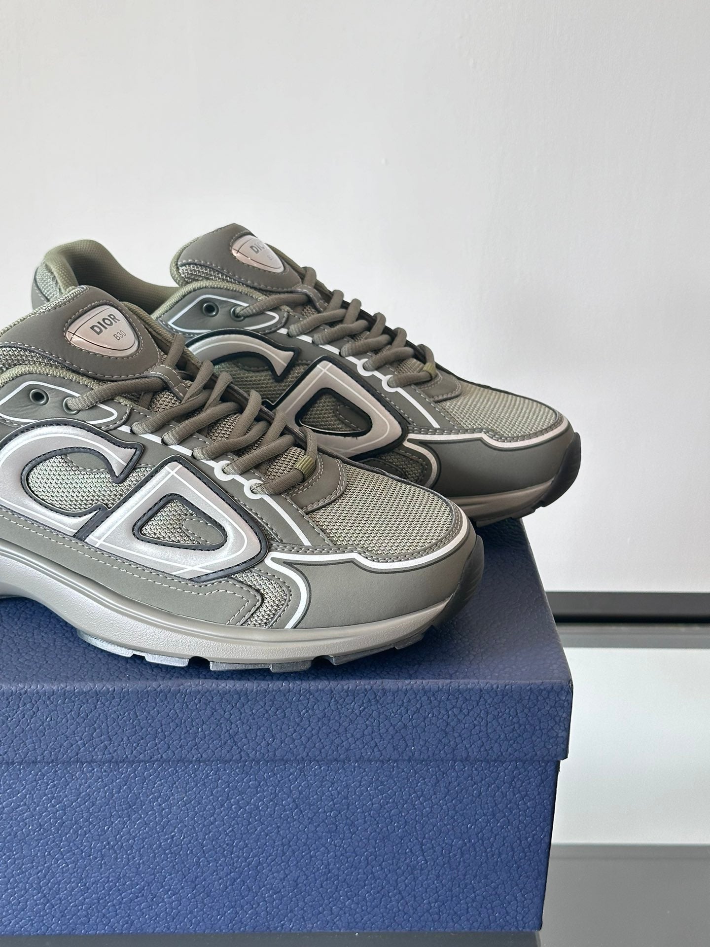 DIOR B30 - Gray Unisex Streetwear Limited Edition - The DIOR B30 GRAY - REPLICA blends high-fashion aesthetics with modern performance , making it