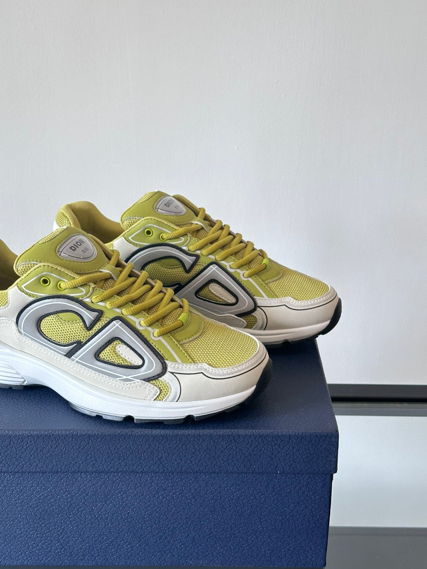 DIOR B30 - Yellow Unisex Streetwear Limited Edition - The DIOR B30 YELLOW - REPLICA is a bold statement sneaker that blends luxury fashion