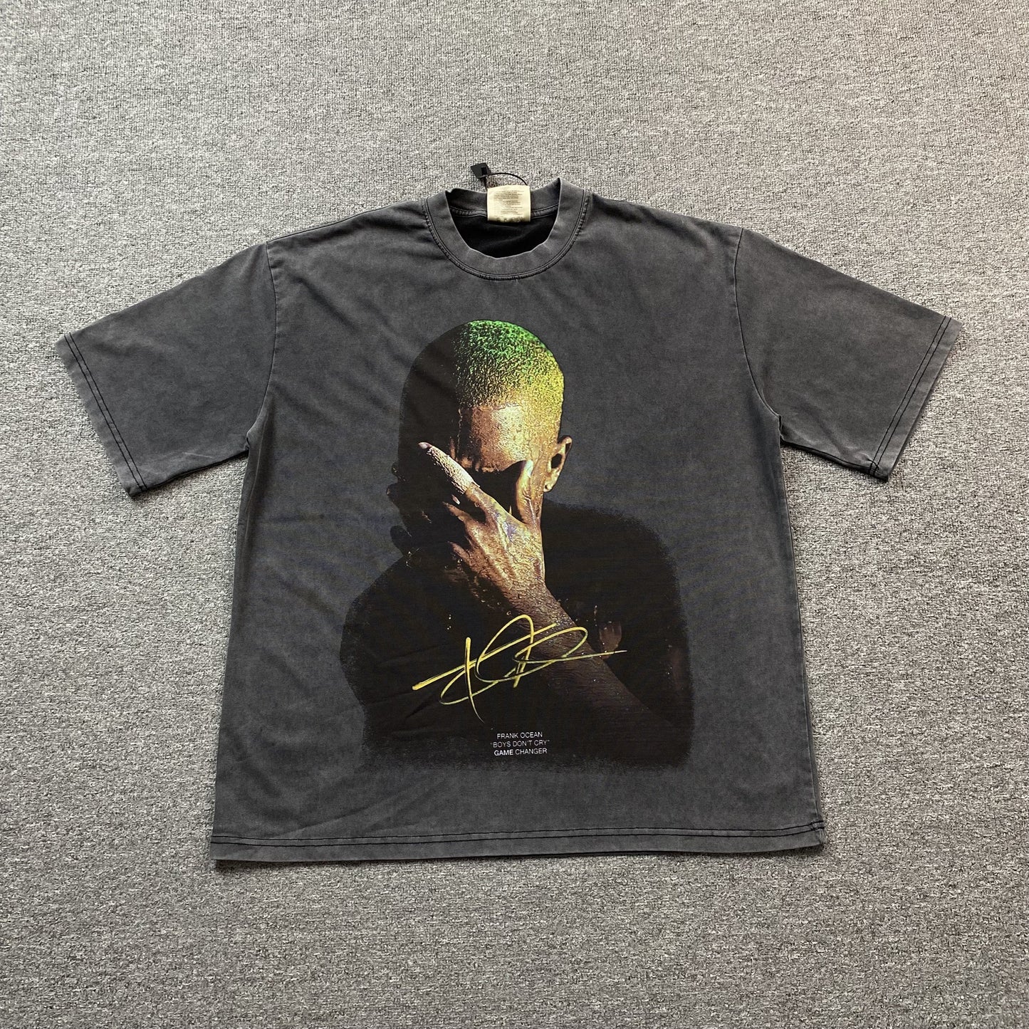 FRANK Ocean Vintage Graphic Tee Dark T-Shirt - Grey Unisex Streetwear Limited Edition - The FRANK OCEAN VINTAGE GRAPHIC TEE DARK GREY - REPLICA blends artistic soul with vintage