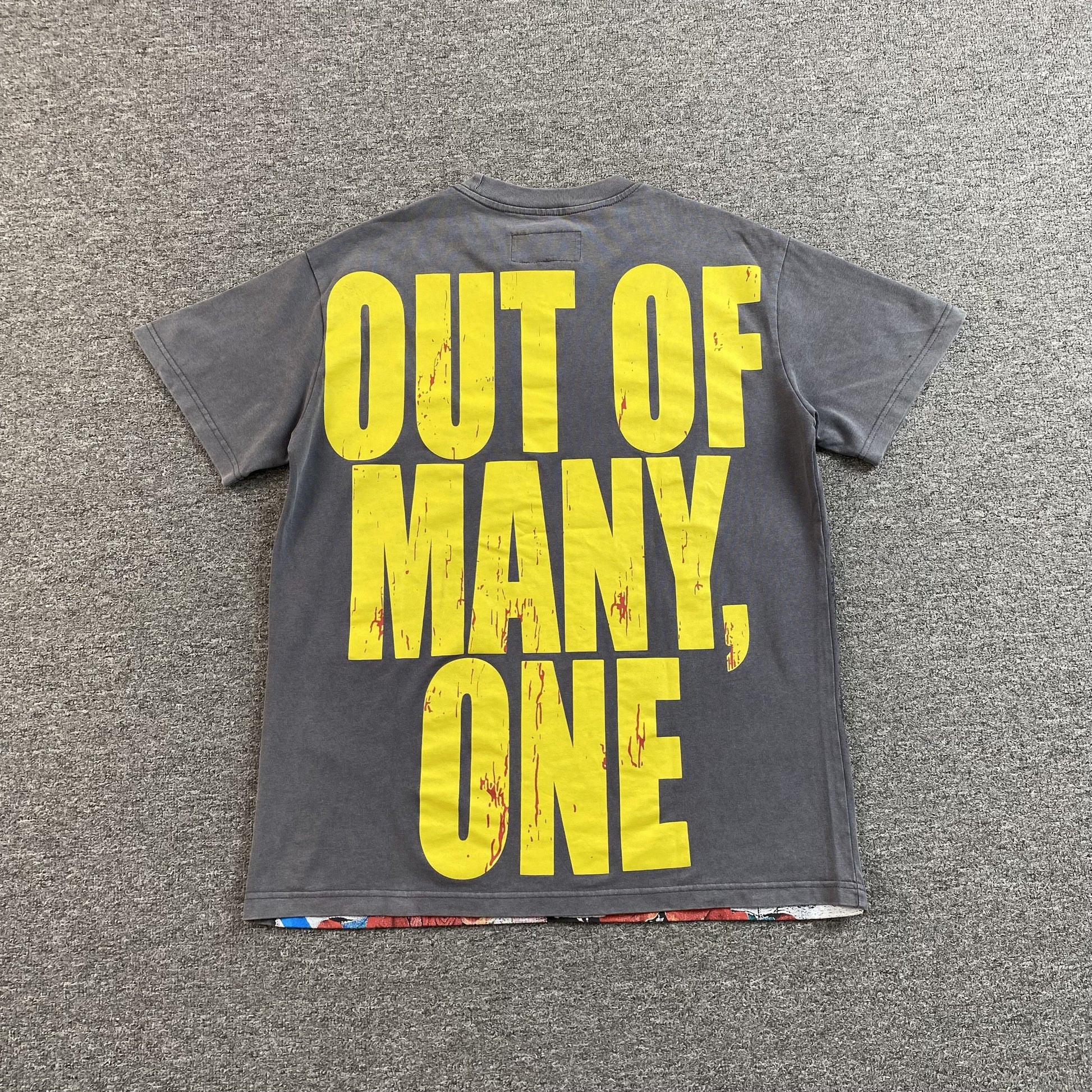 GODSPEED Long Lonely Road T-shirt - Grey Unisex Streetwear Limited Edition - The GODSPEED LONG LONELY ROAD T-SHIRT GREY - REPLICA captures vintage racing aesthetics and raw