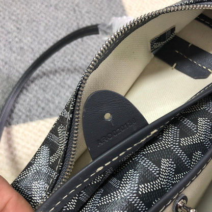 GOYARD ARTOIS PM TOTE BAG GREY - close up - replica sneakers