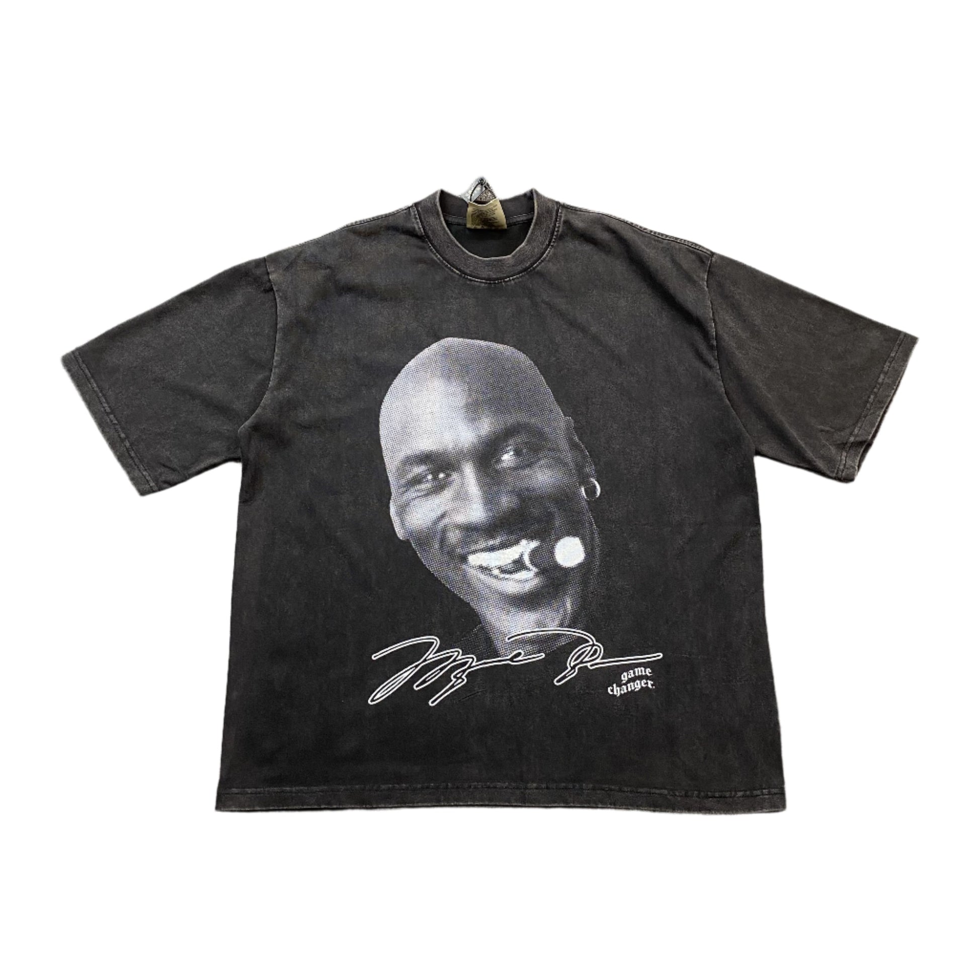 MICHAEL Jordan Vintage Graphic Tee Dark T-Shirt - Grey Unisex Streetwear Limited Edition - The MICHAEL JORDAN VINTAGE GRAPHIC TEE DARK GREY - REPLICA is a must-have for basketball