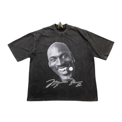MICHAEL Jordan Vintage Graphic Tee Dark T-Shirt - Grey Unisex Streetwear Limited Edition - The MICHAEL JORDAN VINTAGE GRAPHIC TEE DARK GREY - REPLICA is a must-have for basketball