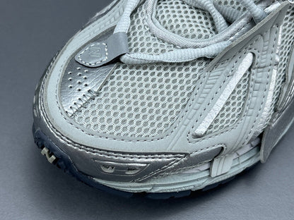 NEW Balance 1906a - Concrete Silver - Red Unisex Streetwear Limited Edition - The NEW BALANCE 1906A x CONCRETE SILVER - REPLICA redefines modern style with a sleek