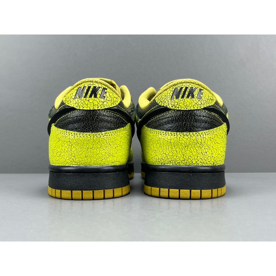 NIKE Dunk Low - Halloween - Black Unisex Streetwear Limited Edition - The NIKE DUNK LOW x HALLOWEEN - REPLICA is a spook-tacular take on the classic