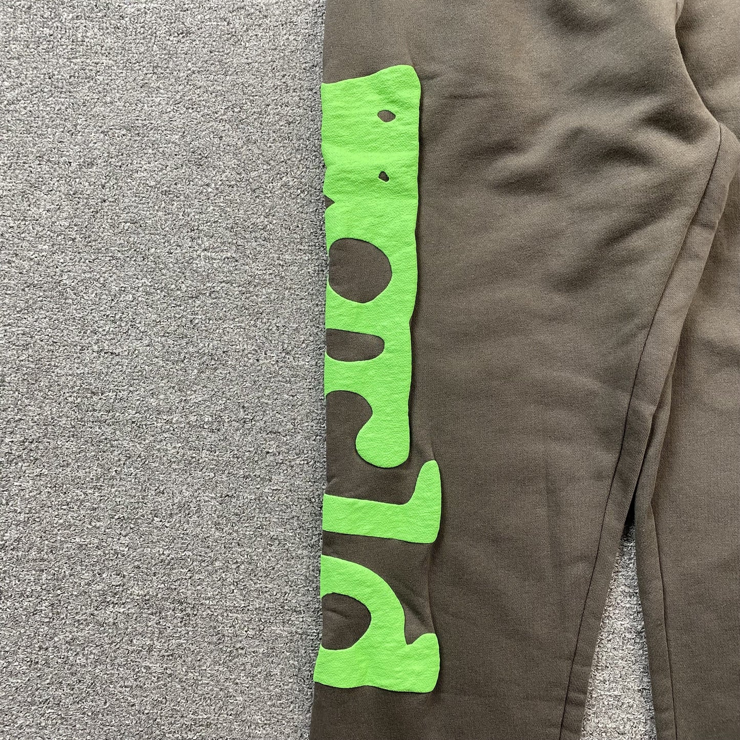SP5DER Beluga Sweatpants Slate Grey - - Green Unisex Streetwear Limited Edition - The SP5DER BELUGA SWEATPANTS SLATE GREY/GREEN - REPLICA fuse streetwear edge with ultimate comfort ,