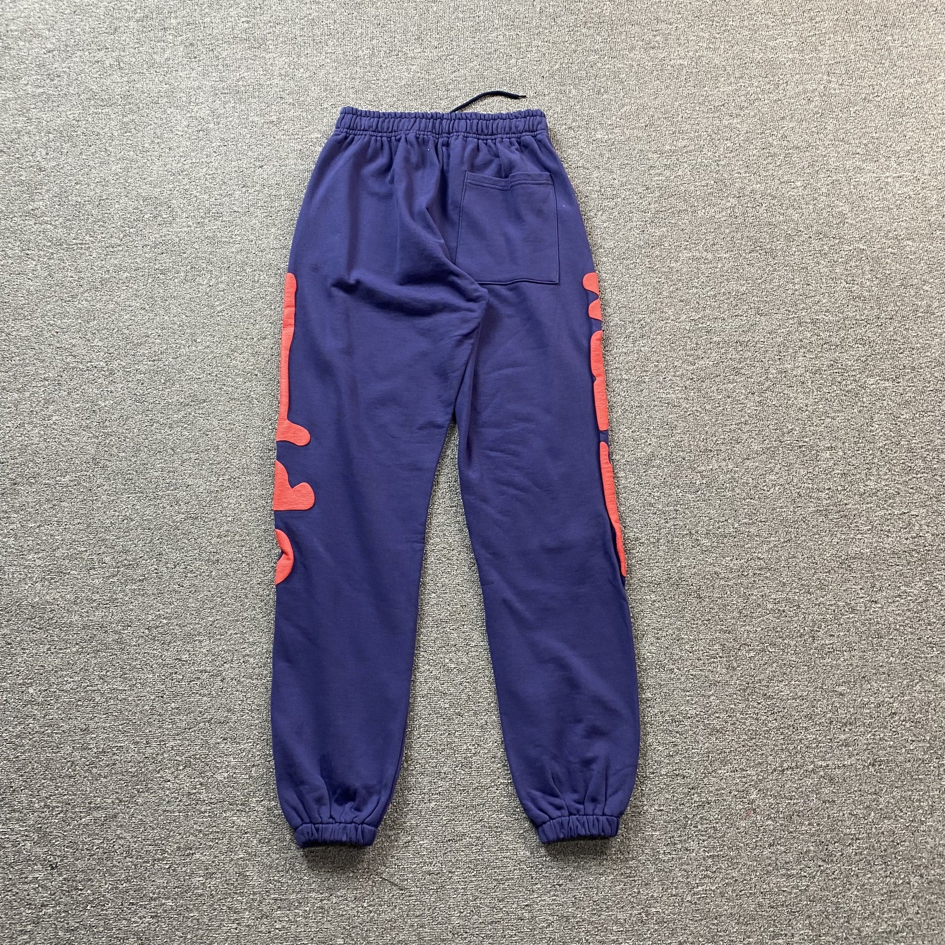 SP5DER Beluga Sweatpants Slate - Navy Unisex Streetwear Limited Edition - The SP5DER BELUGA SWEATPANTS SLATE NAVY - REPLICA deliver a bold mix of streetwear edge