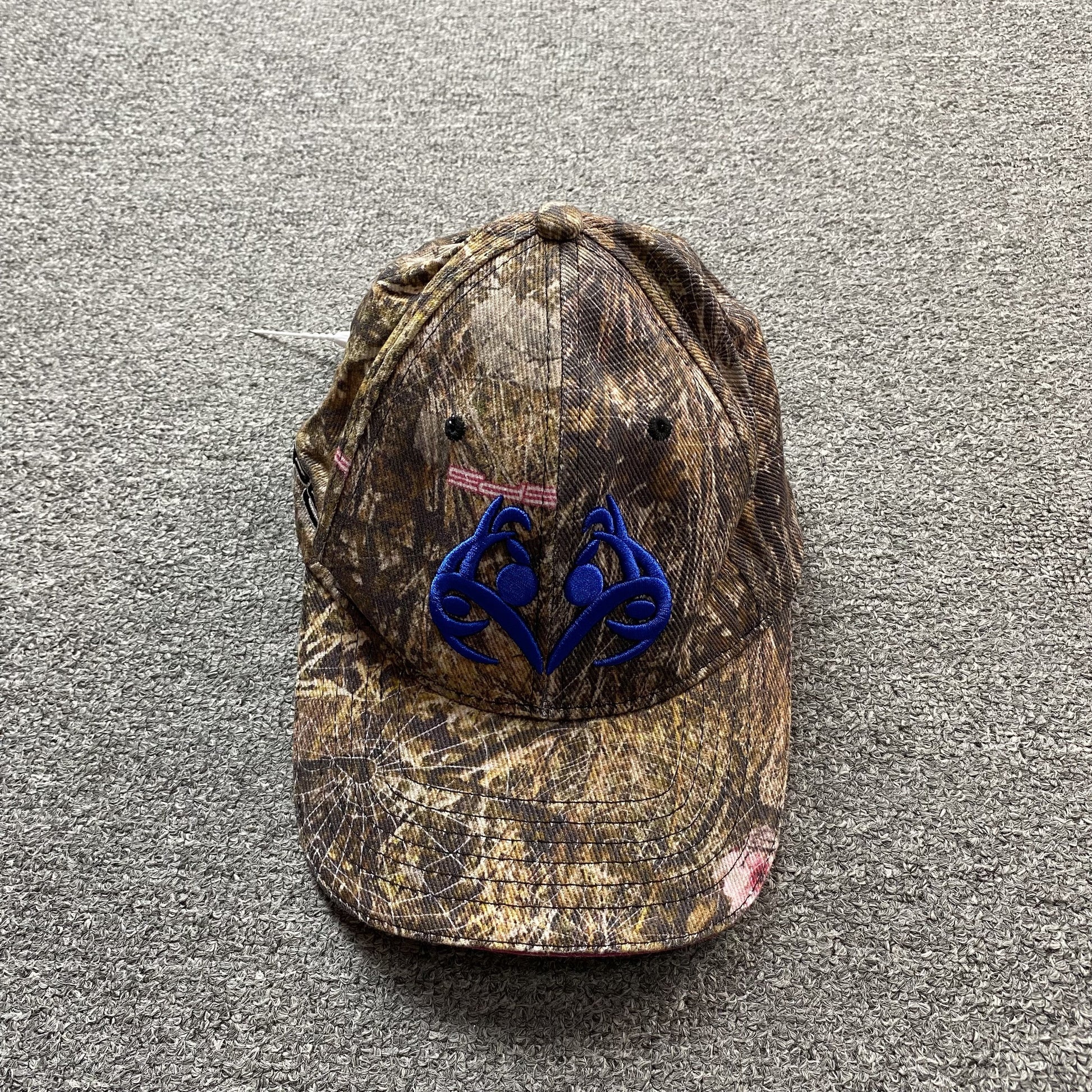 SP5DER BLUE LOGO CAP REAL TREE CAMO - front view - replica sneakers
