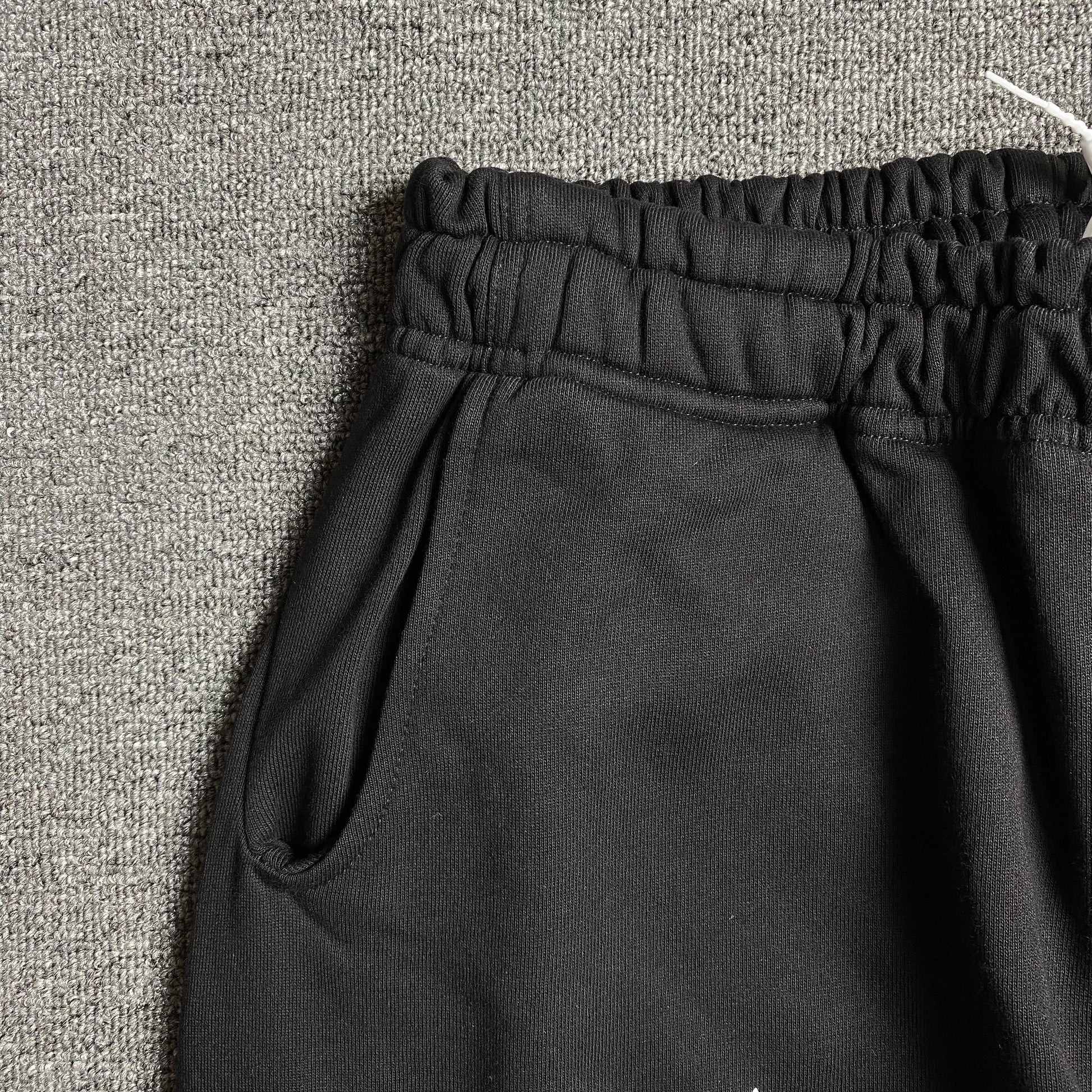 SP5DER Jeffery Sweatpants - Black Unisex Streetwear Limited Edition - The SP5DER JEFFERY SWEATPANTS BLACK - REPLICA deliver the perfect blend of bold streetwear aesthetics